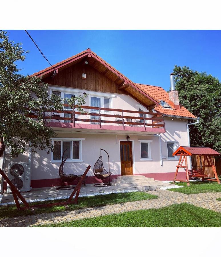 Horace Guesthouse Pool & Hot Tub & Bikes & River Dejani エクステリア 写真